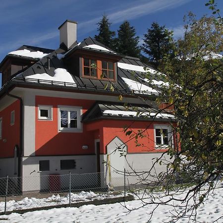 Villa Schnuck - Das Rote Ferienhaus Bad Gastein Luaran gambar