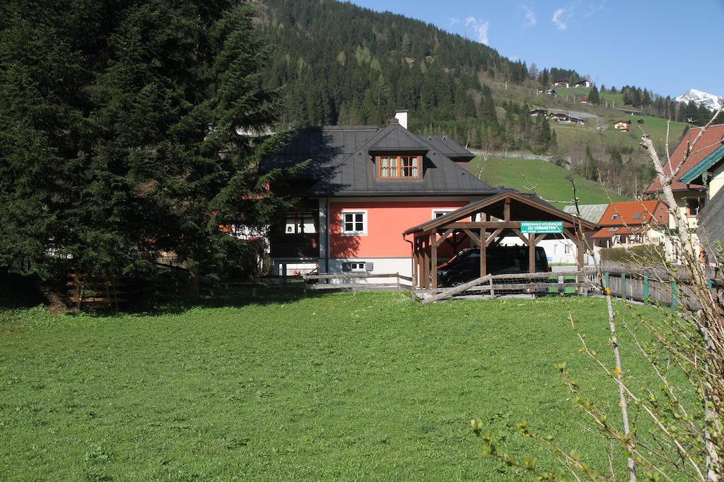 Villa Schnuck - Das Rote Ferienhaus Bad Gastein Luaran gambar
